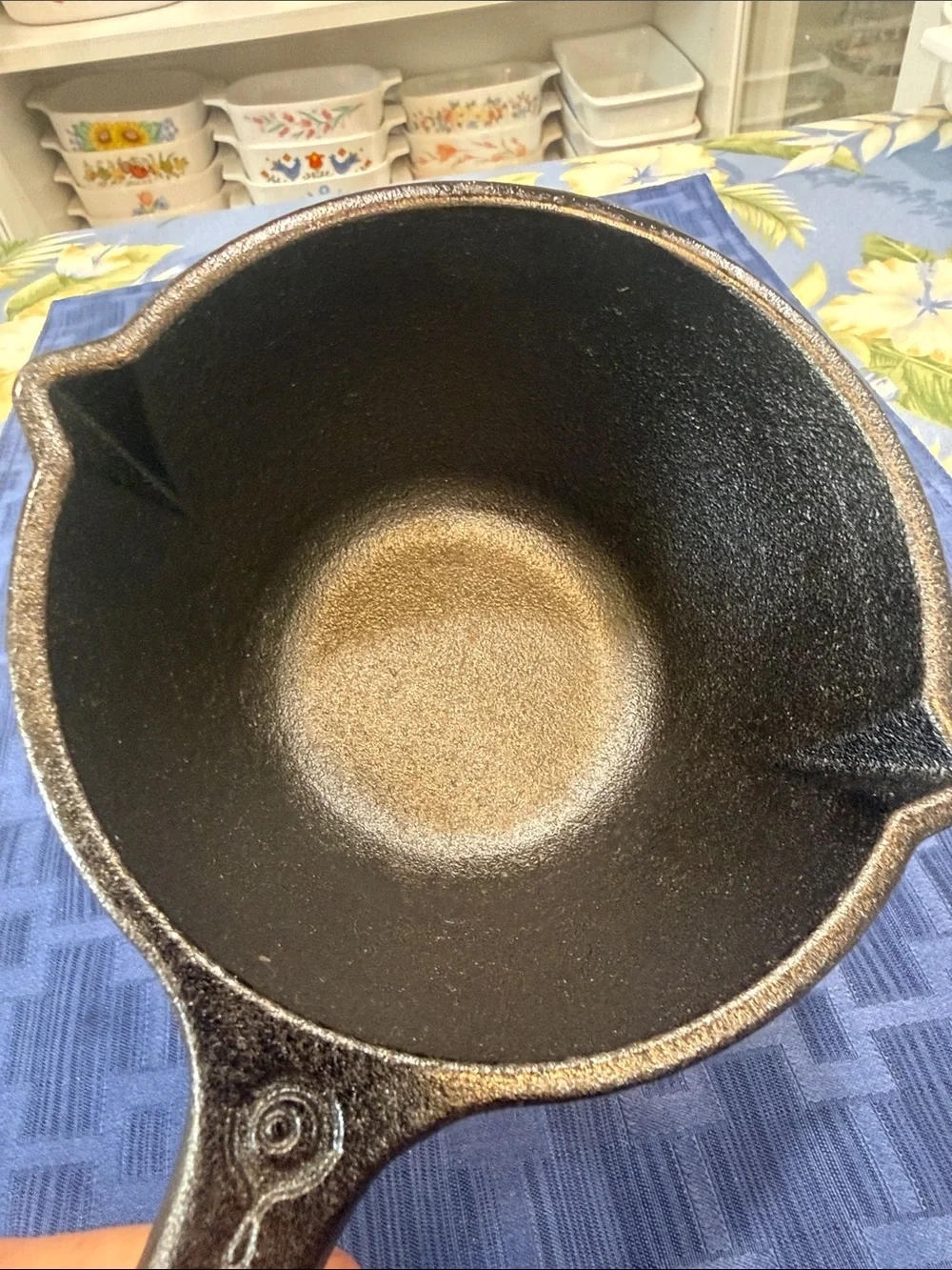 Cast Iron Pouring Saucepan in Black - Classic Kitchen Essential